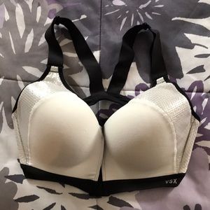 Victoria Secret Sports Bra 34D